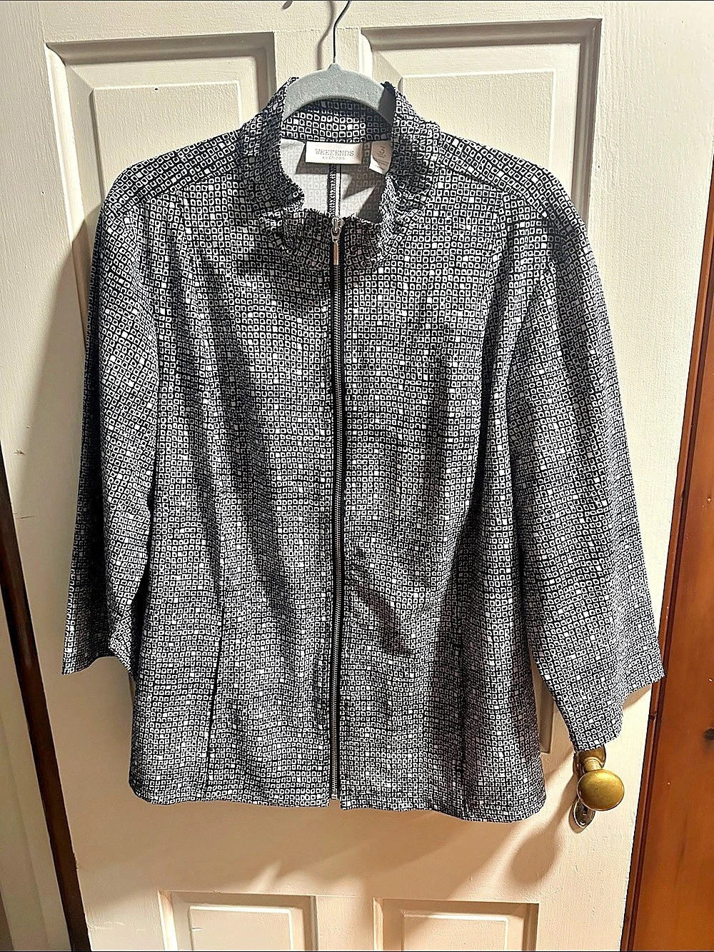 Weekends by Chico's Geometric Zip Jacket Black & White Size 3 Like New